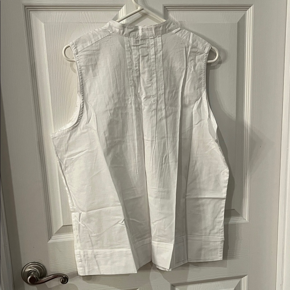 St. John's Bay White Sleeveless Blouse - Picture 6 of 6